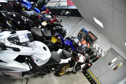 gallery-showroom-6 - Copy.JPG