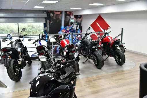 gallery-showroom-24.JPG